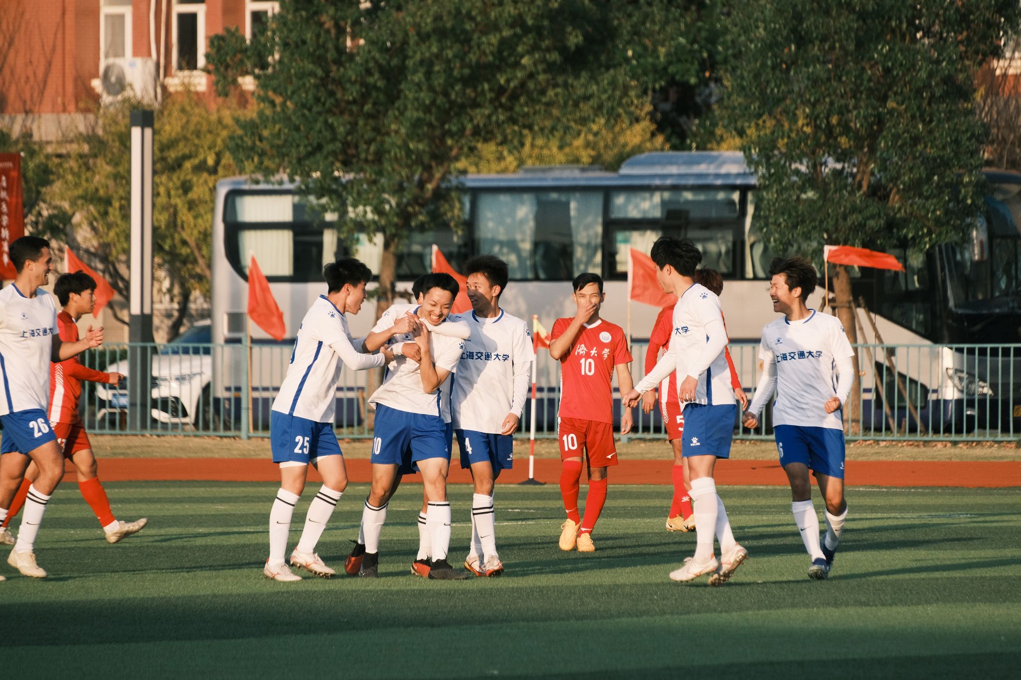 激情碰撞!男足决赛点球大战精彩纷呈 激情碰撞!男足决赛点球大战精彩纷呈