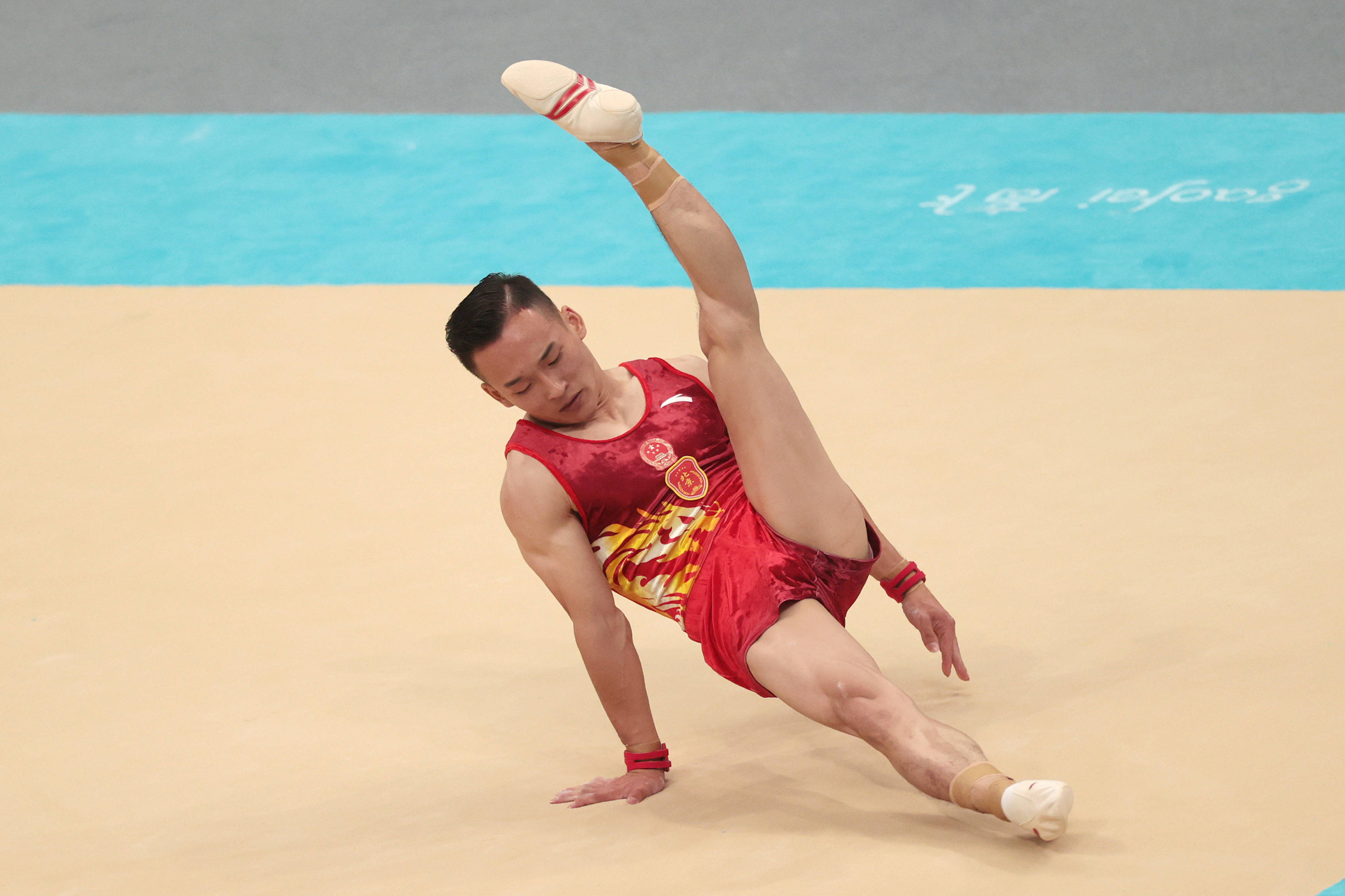 体操自由体操男子单项赛场精彩 体操自由体操男子单项赛场精彩