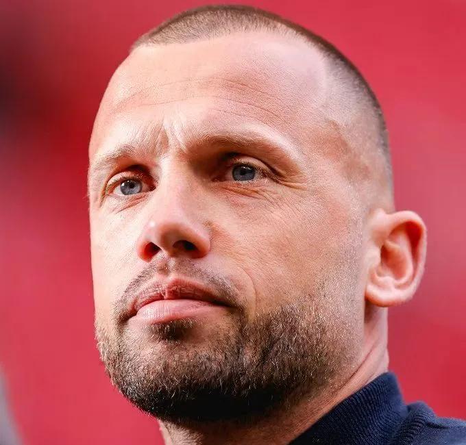 九游体育亚洲官网-荷兰运动员优雅拼搏，受到教练称赞