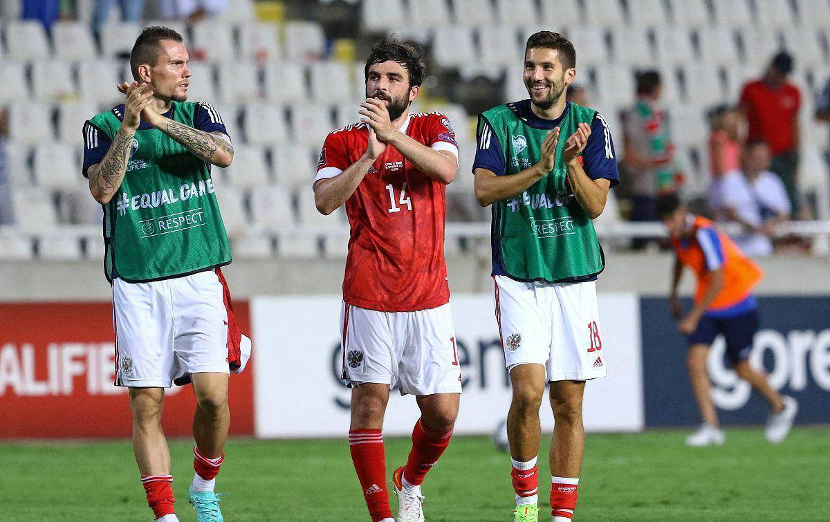 英格兰大胜塞尔维亚,领先优势扩大 英格兰大胜塞尔维亚,领先优势扩大