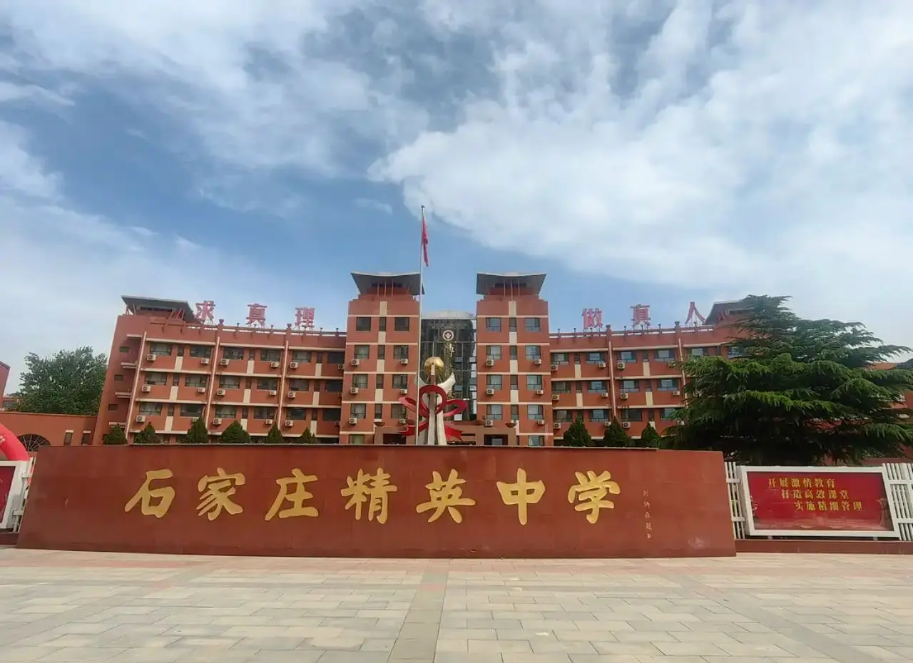 齐祖领衔顶级教练榜单,成绩亮眼 齐祖领衔顶级教练榜单,成绩亮眼