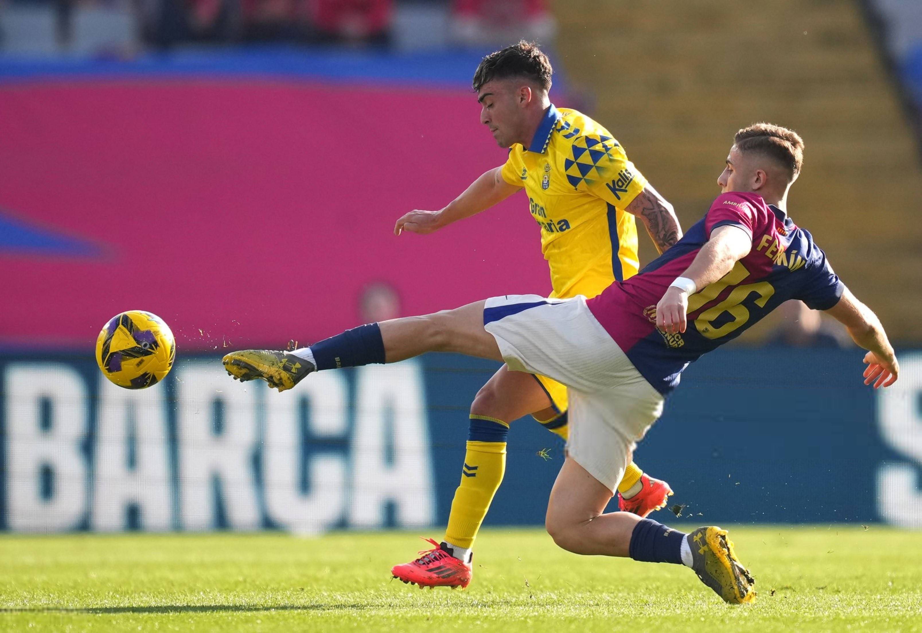 九游体育app-包含帕尔马客场战平卡亚诺，保持稳定表现的词条