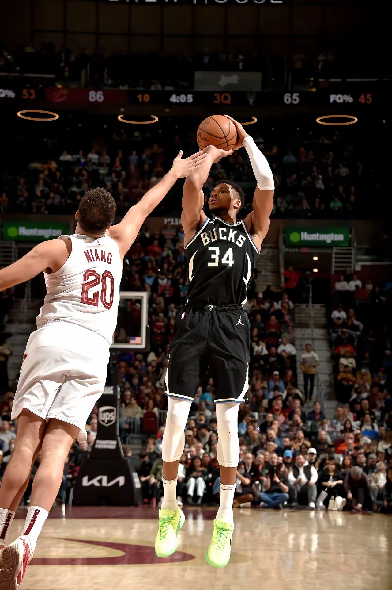 九游体育中国官网-包含骑士老将表现不俗，为球队弥补进攻缺失的词条