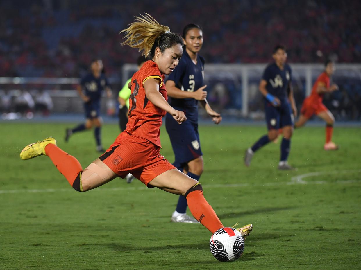 九游体育app下载-中国女队在国际足球赛上大放异彩